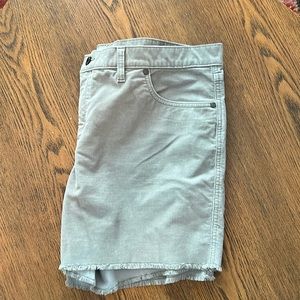Carve Designs Oahu 6 inch corduroy shorts